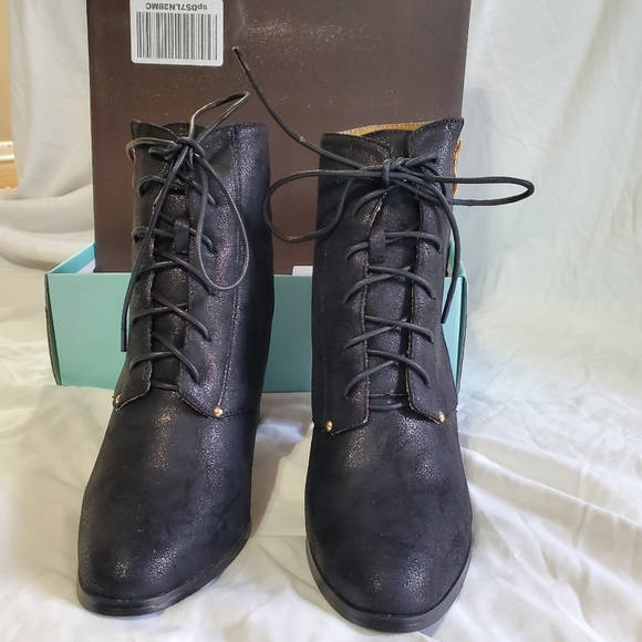 N.Y.L.A. Womens Ankle Boots-Olygmala Color Black - Picture 2 of 4